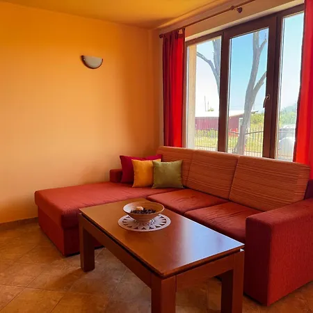 Dom wakacyjny Sunrise With A Sea View In A Quiet And Peaceful Place Tiulenowo